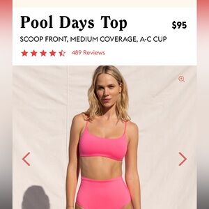 NWT Left on Friday pool day Top 💕🏝️☀️